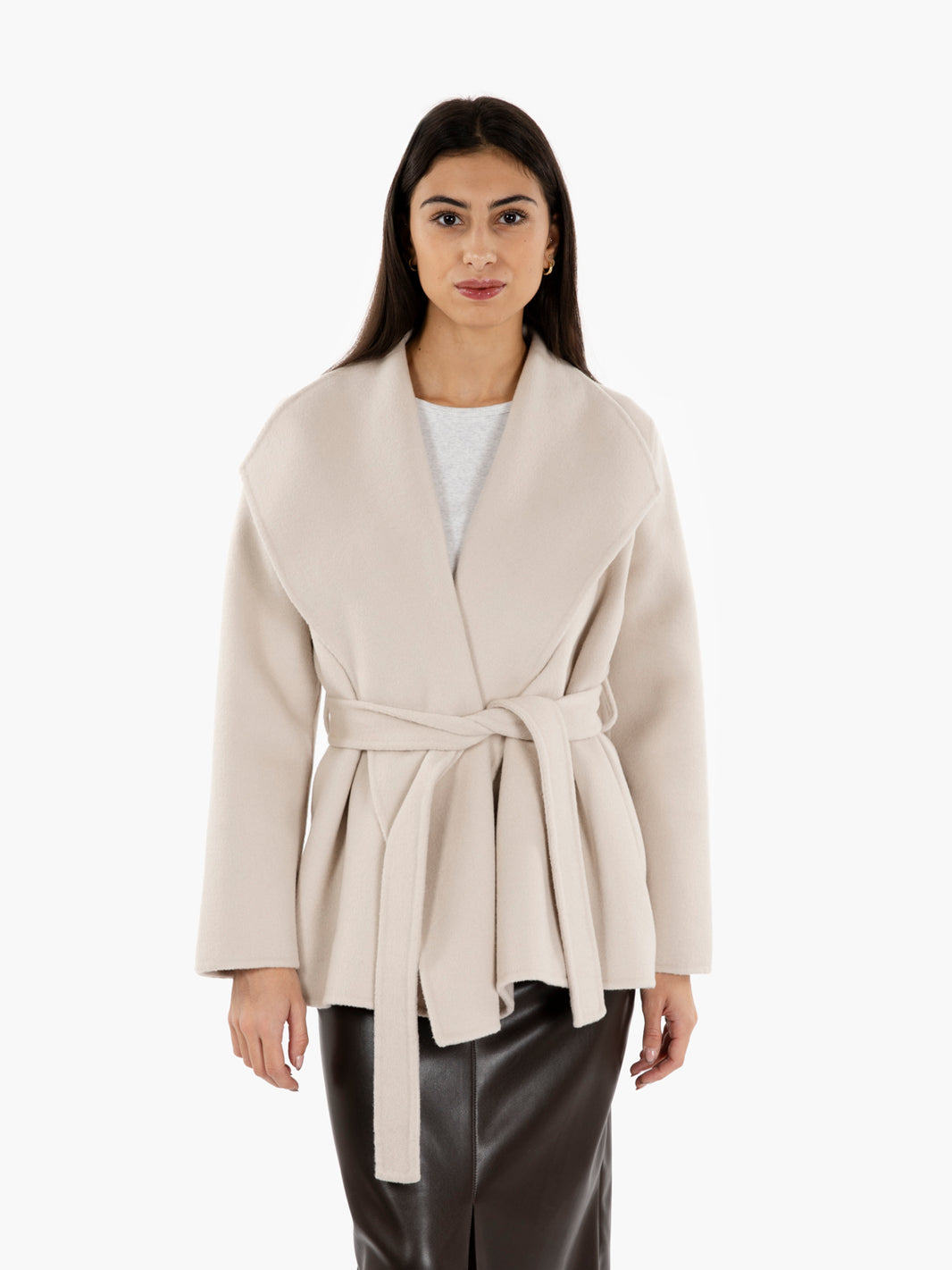 Short coat with beige sash