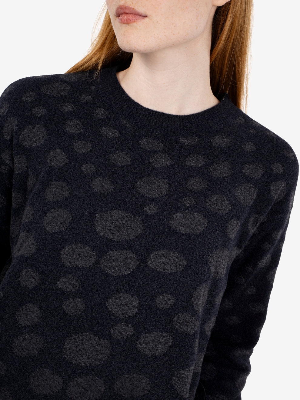 Anthracite / black polka dot sweater