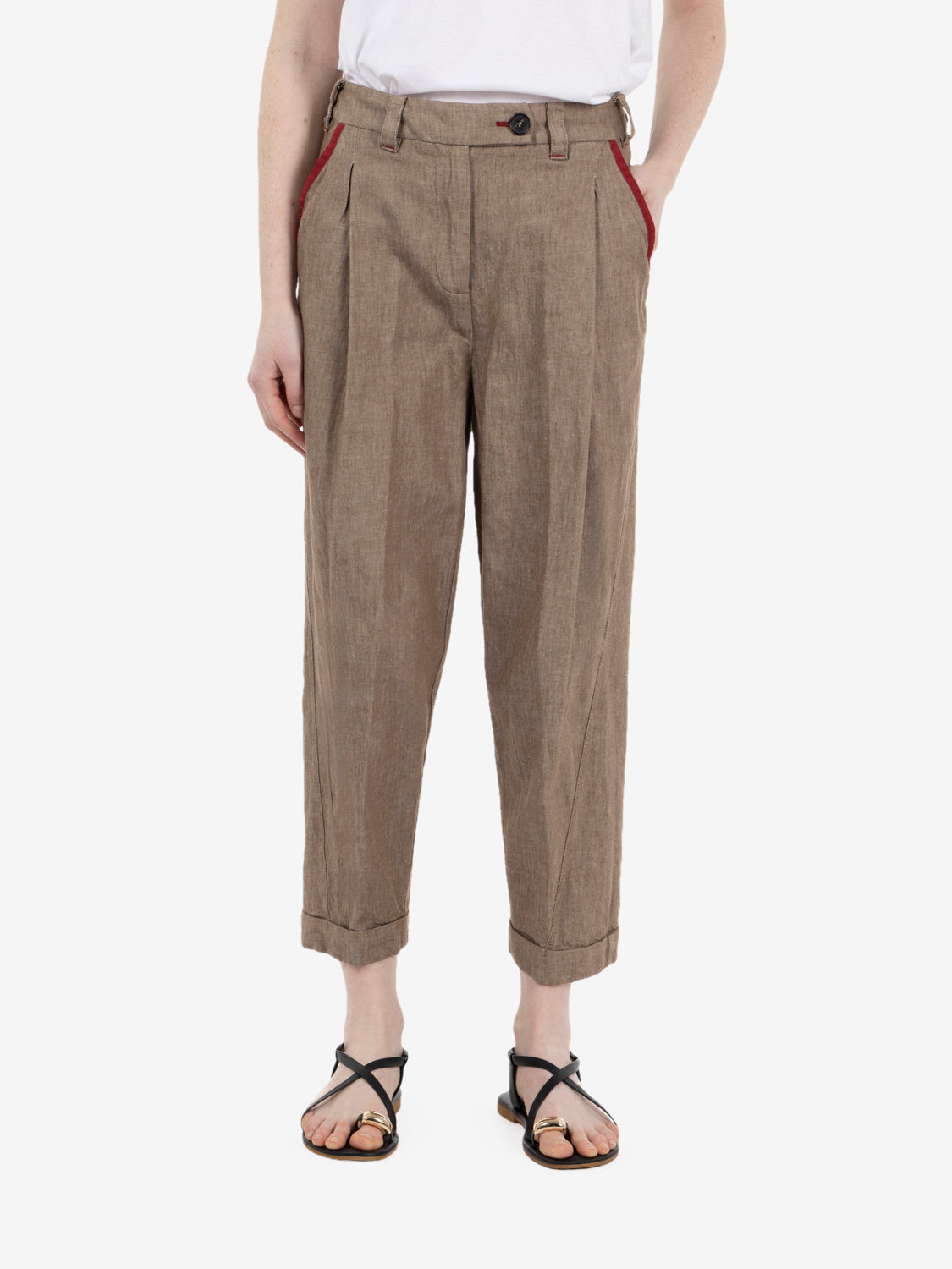 Pantaloni carrot fit con pinces castoro