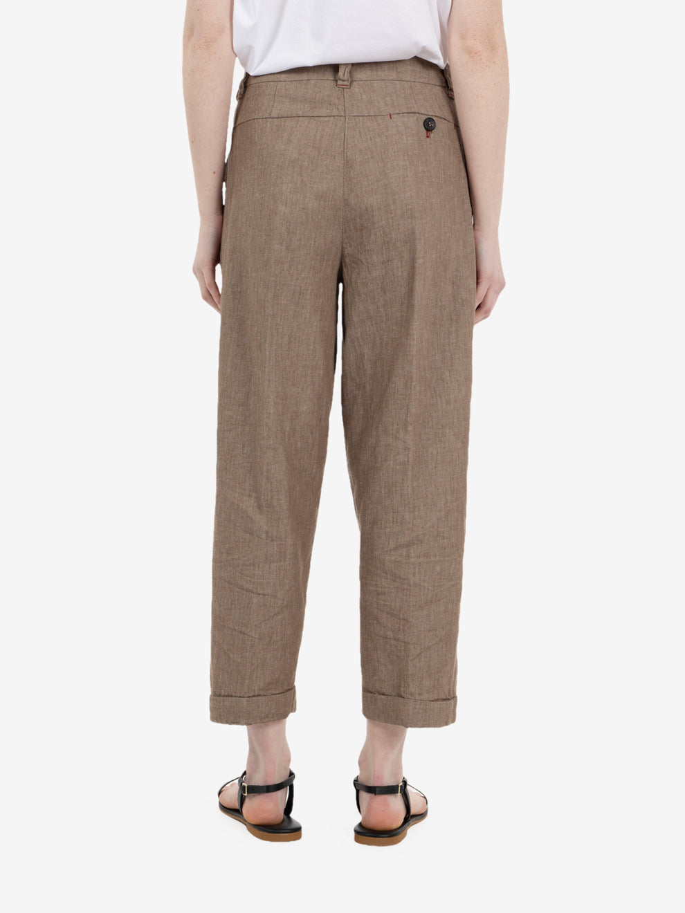 Pantaloni carrot fit con pinces castoro