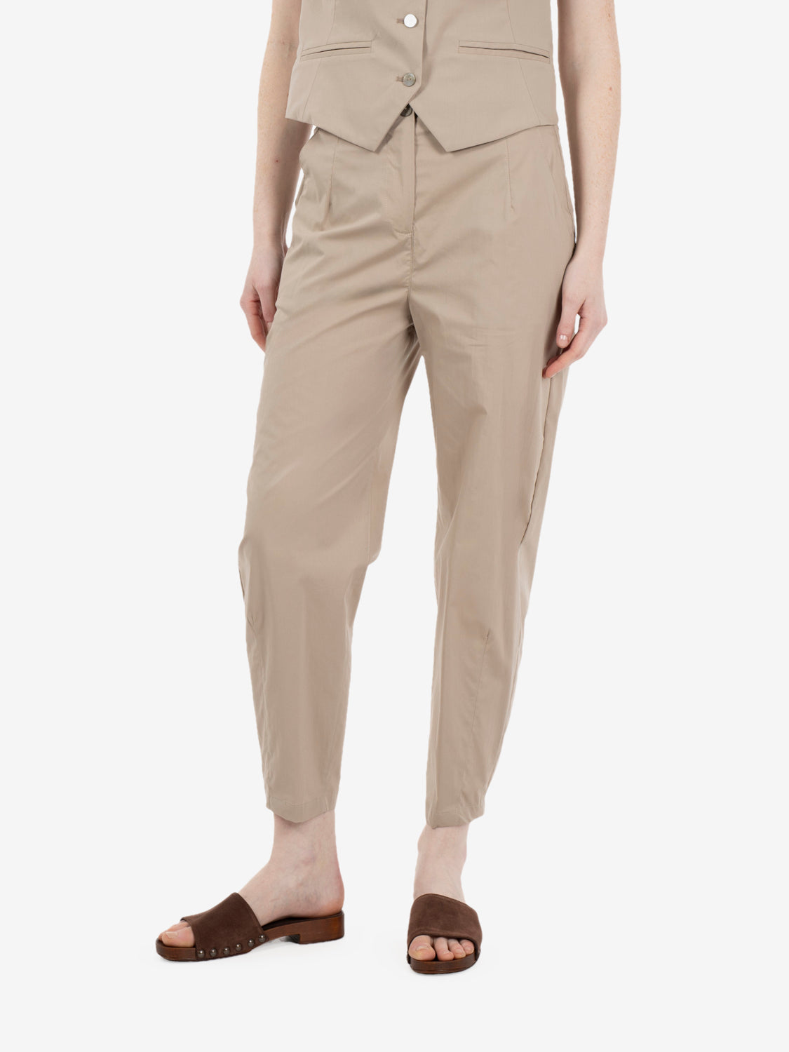 Gres carrot fit trousers