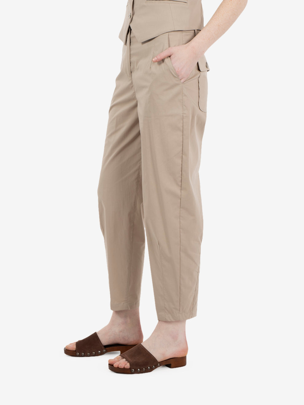Gres carrot fit trousers