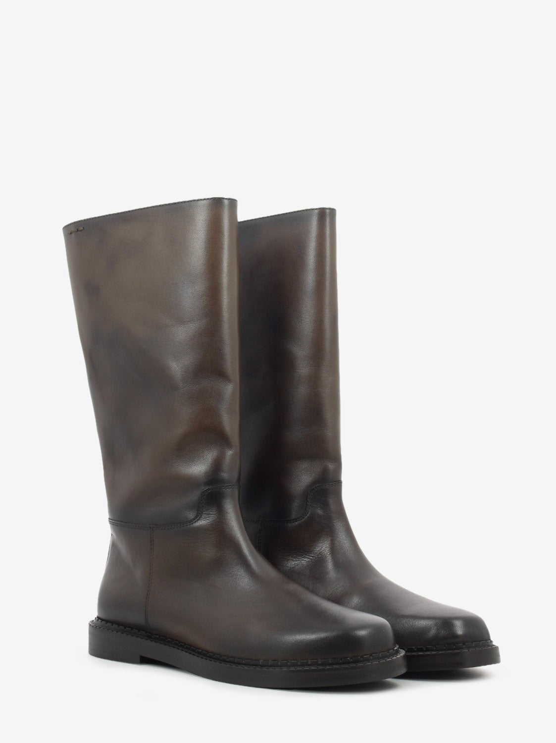 Tobacco leather casual boot