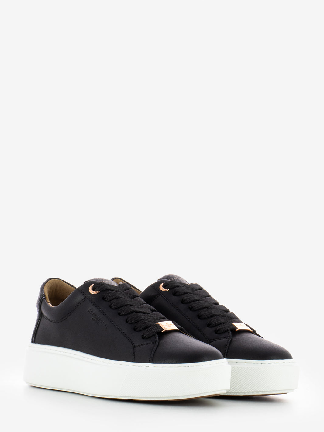 London High W black