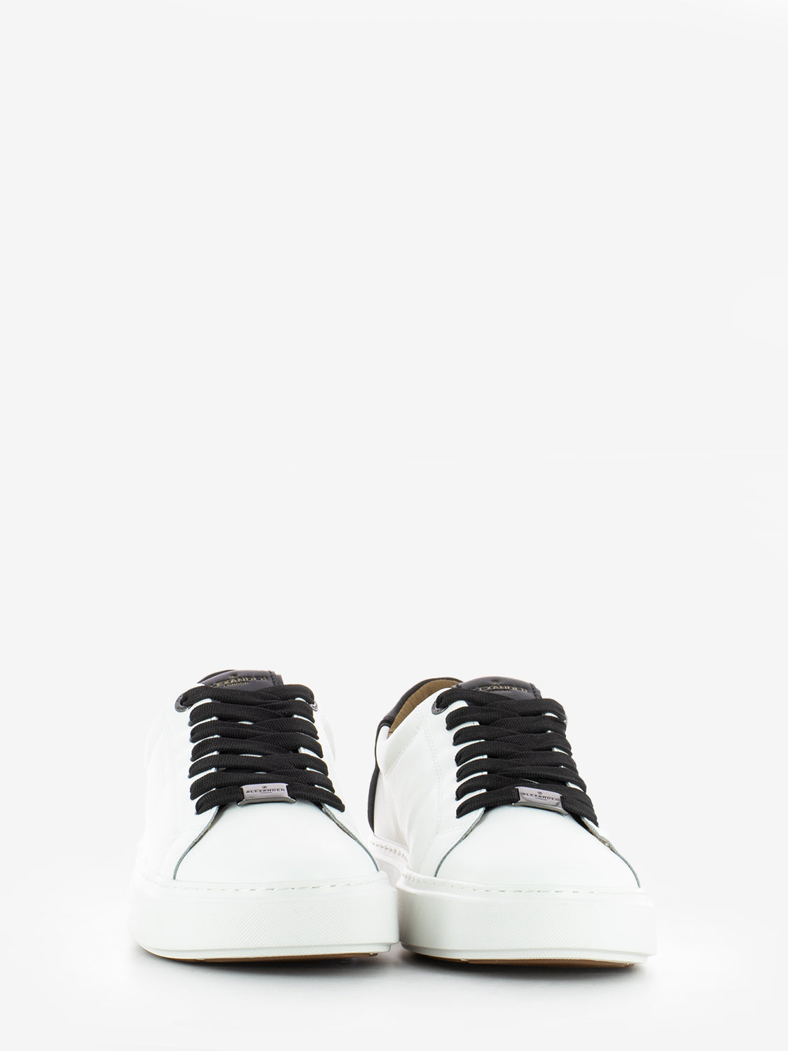 London M white / black
