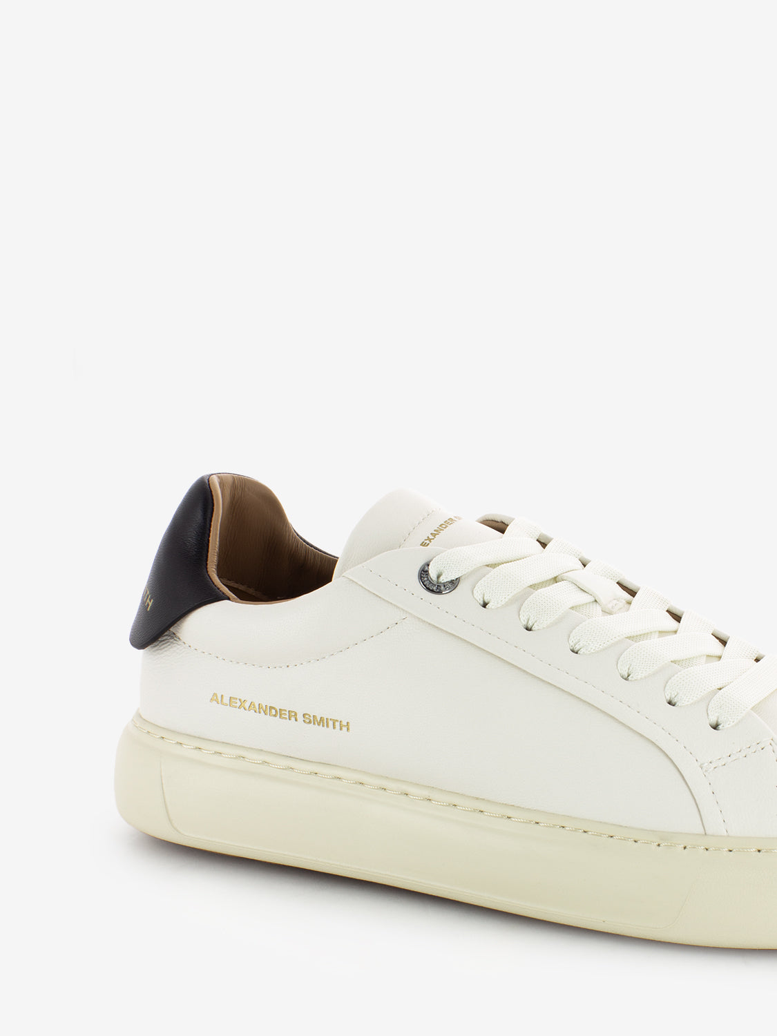 Soho Man white / black