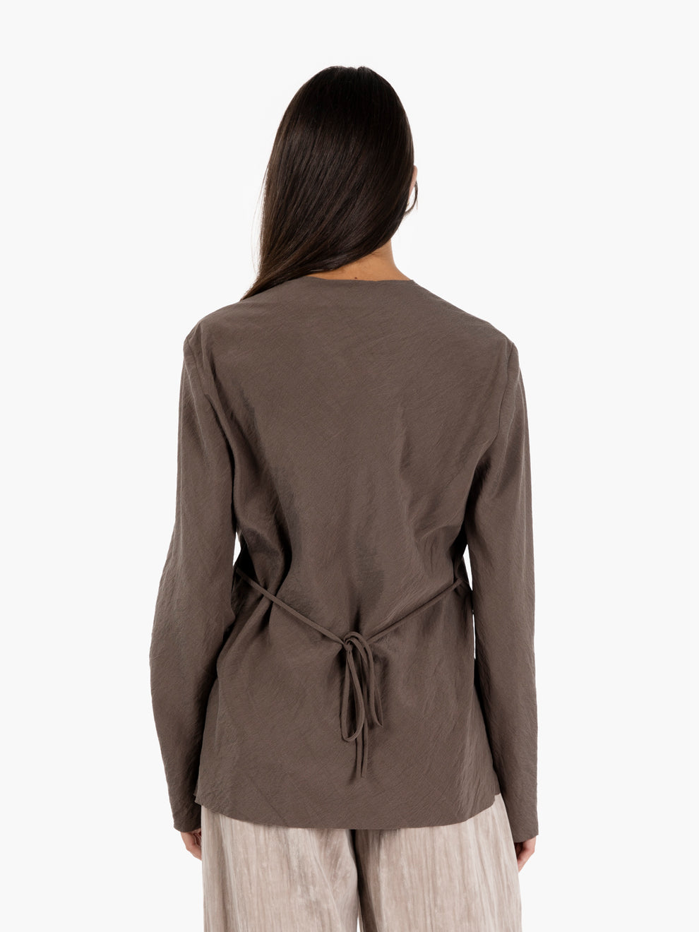 Blusa in seta con volant fumè