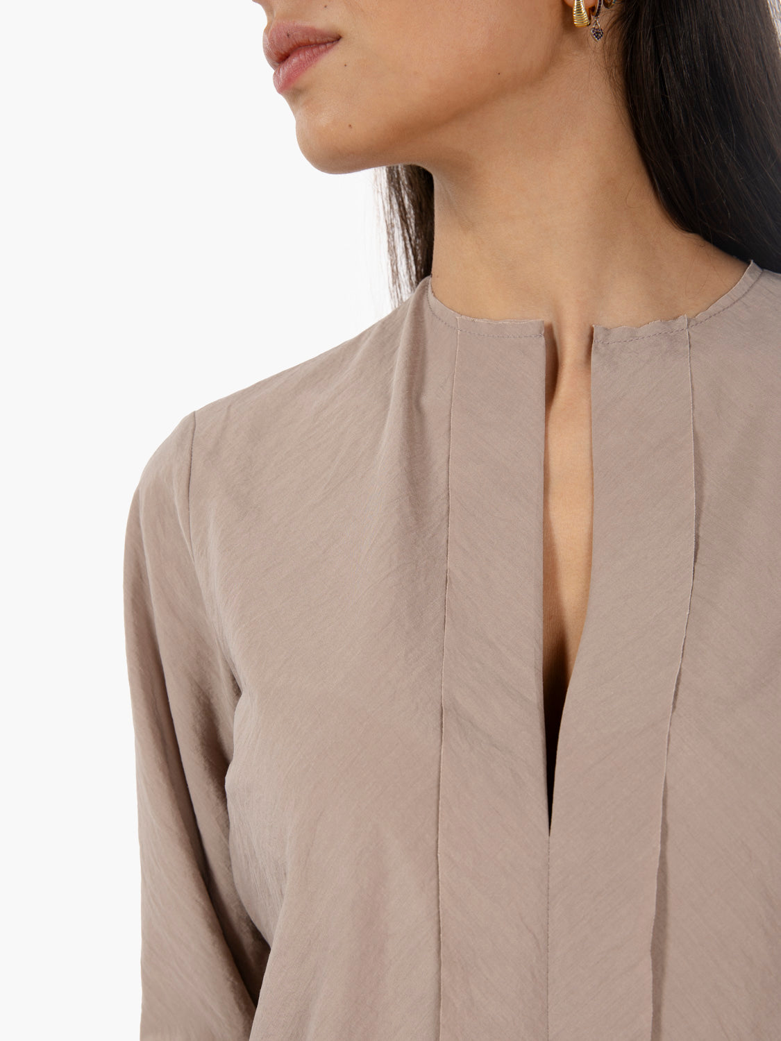 Blusa in seta con volant petalo