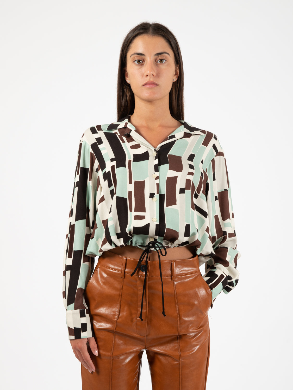 Camicia in viscosa stampa patch multicolor