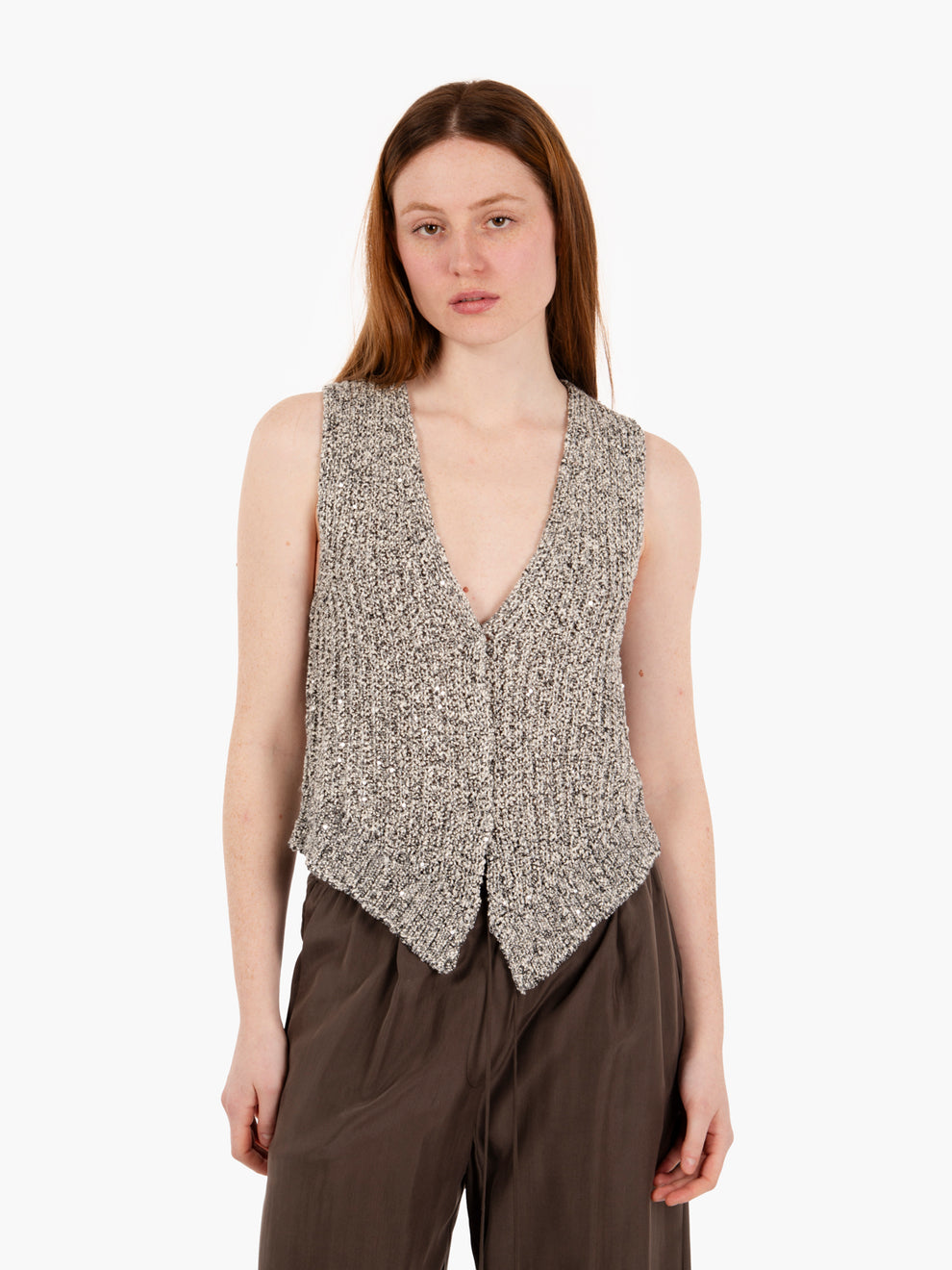 Tricot vest with gray sequins