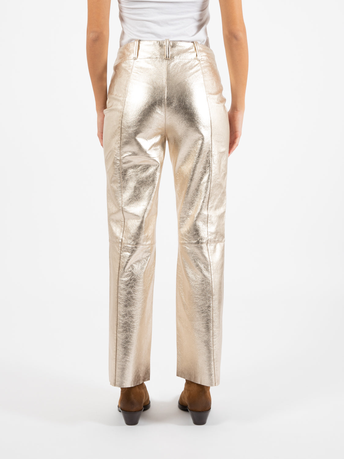 Pantalone in pelle oro laminato