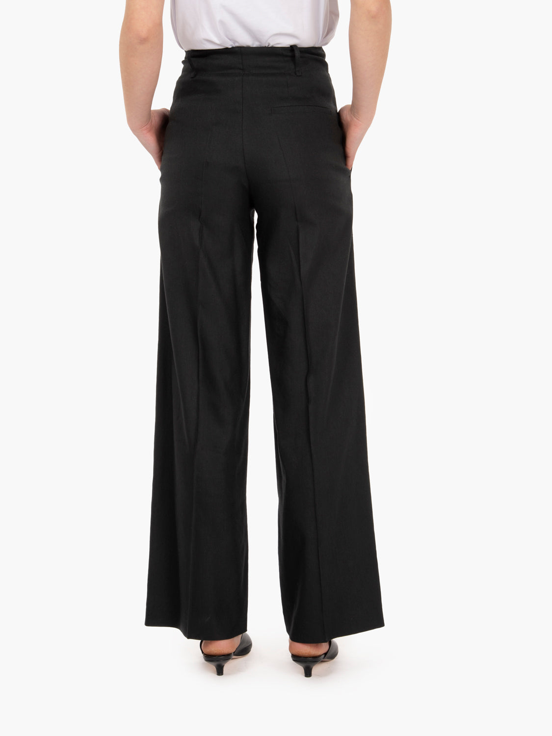 Pantaloni in lino stretch svasati neri