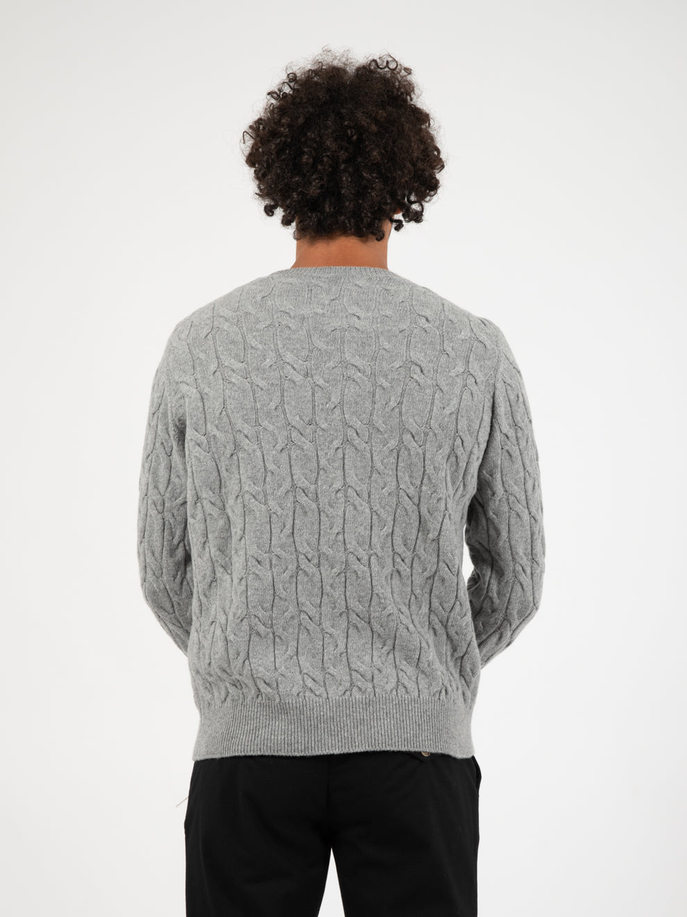Maglione a trecce pietra