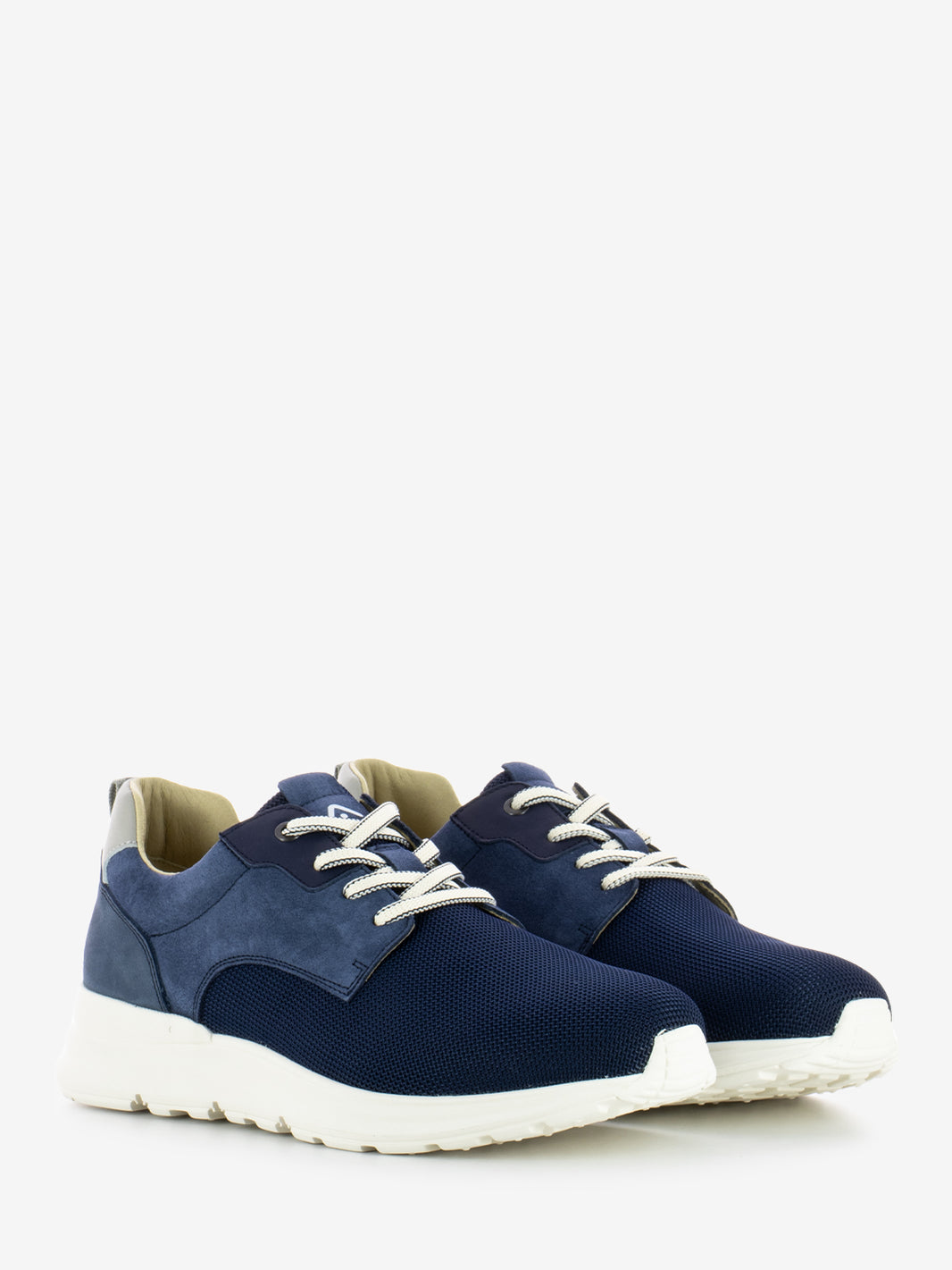 Arrow Hybrid Navy Sneakers