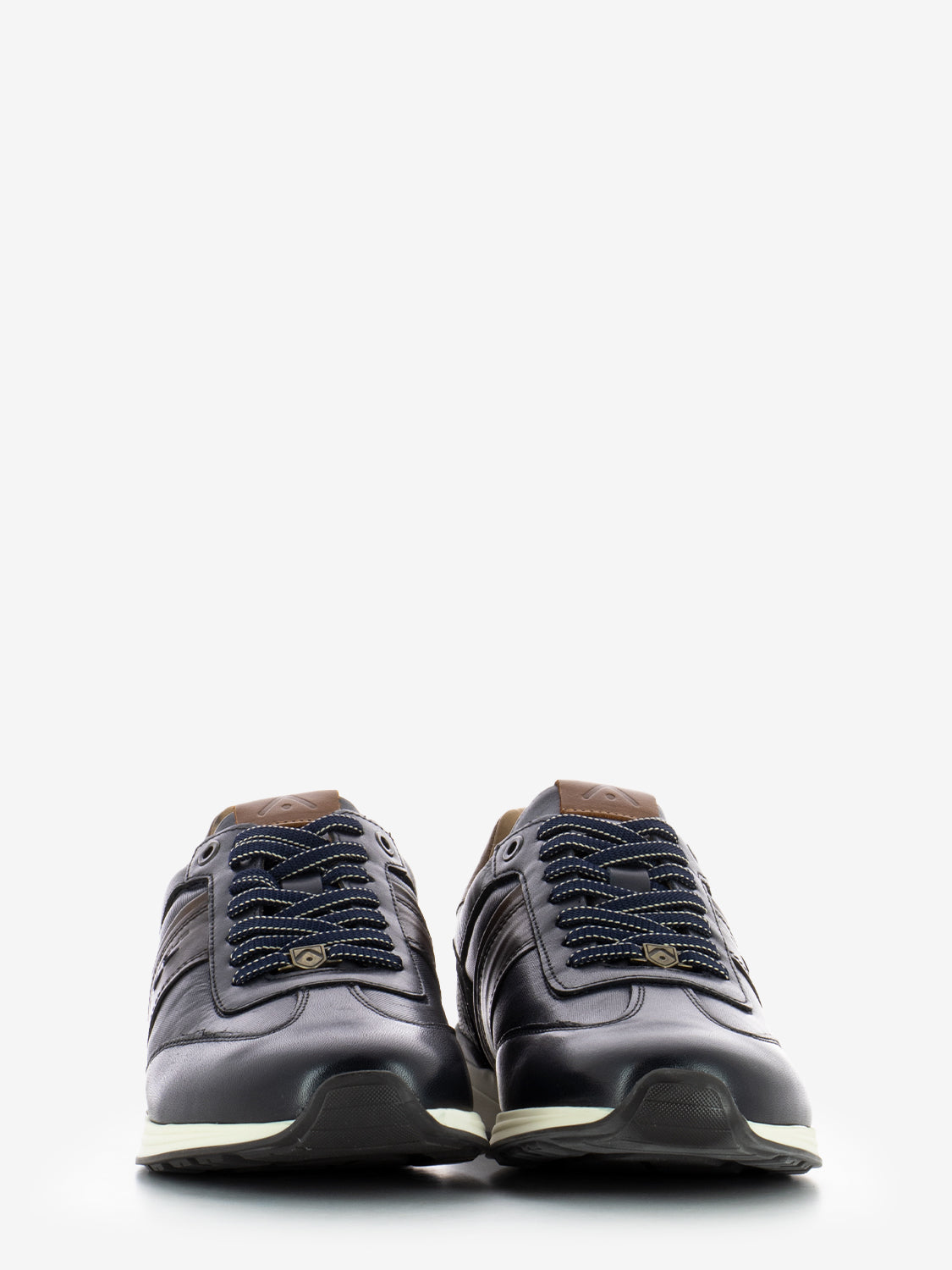 Sneakers casual lifestyle navy