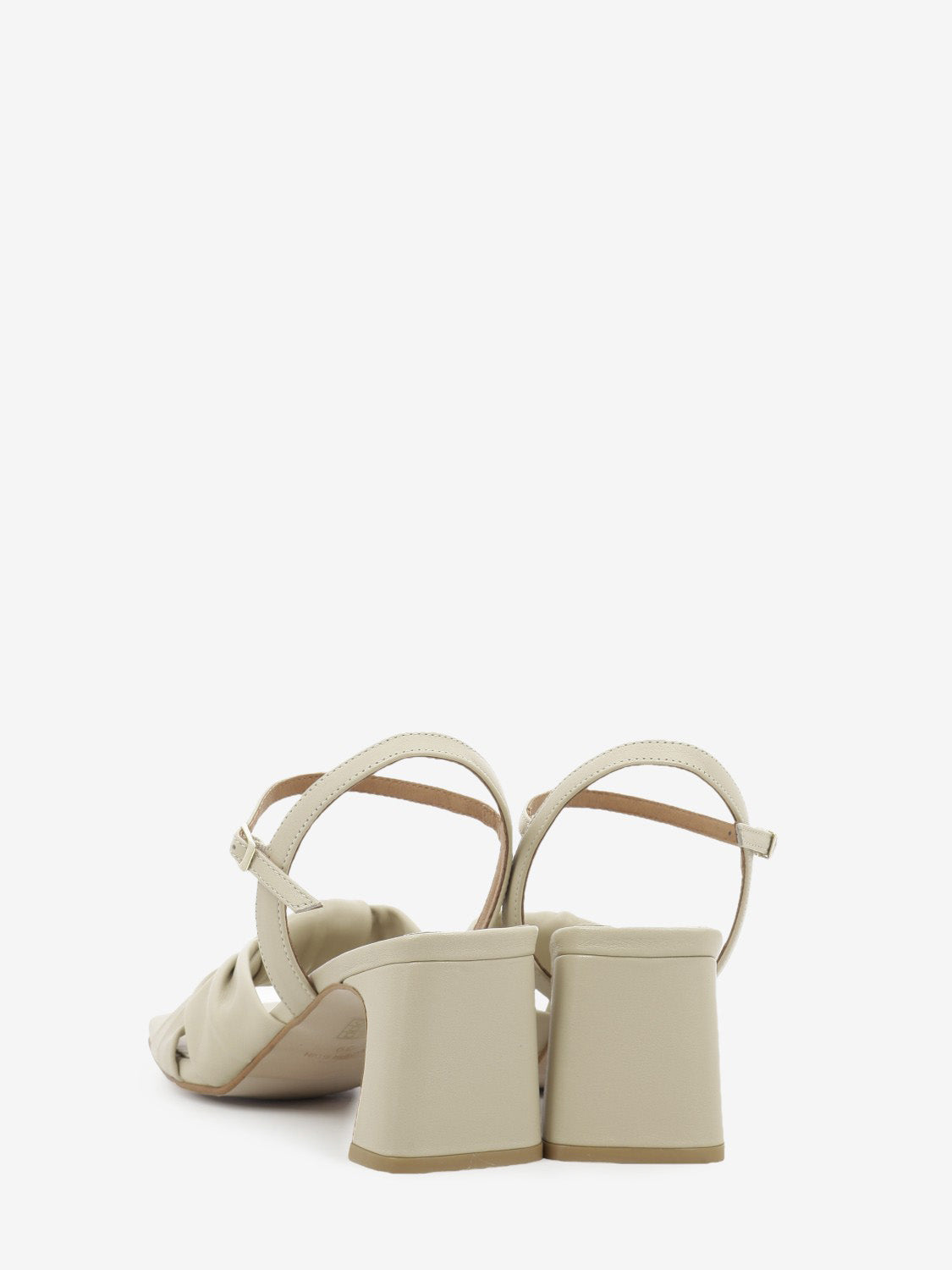 Sandali con tacco nappa latte