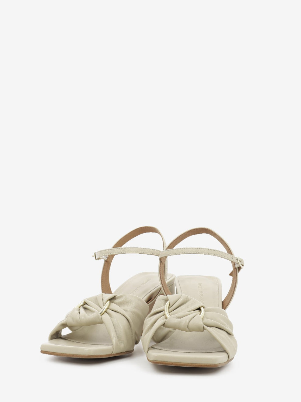Sandali con tacco nappa latte