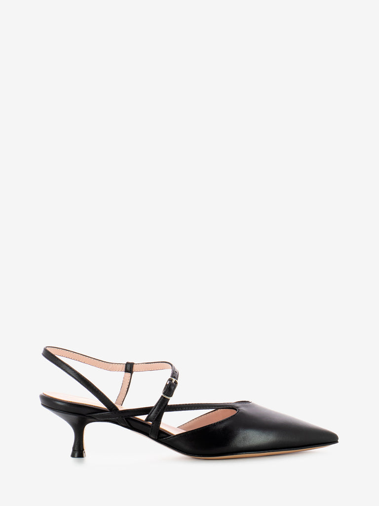 ANNA F. - Chanel in nappa nera