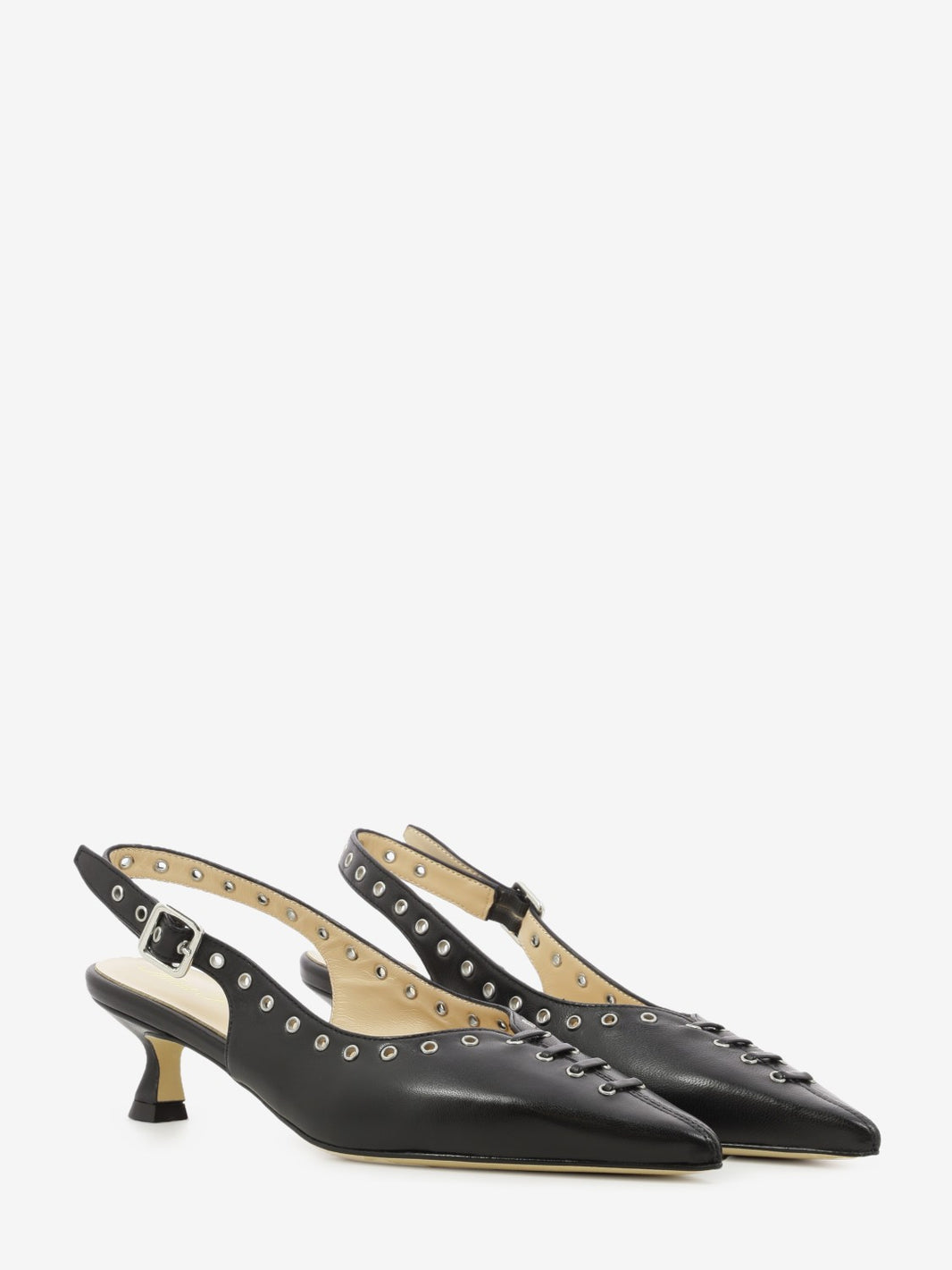 Slingback in pelle con borchie nera