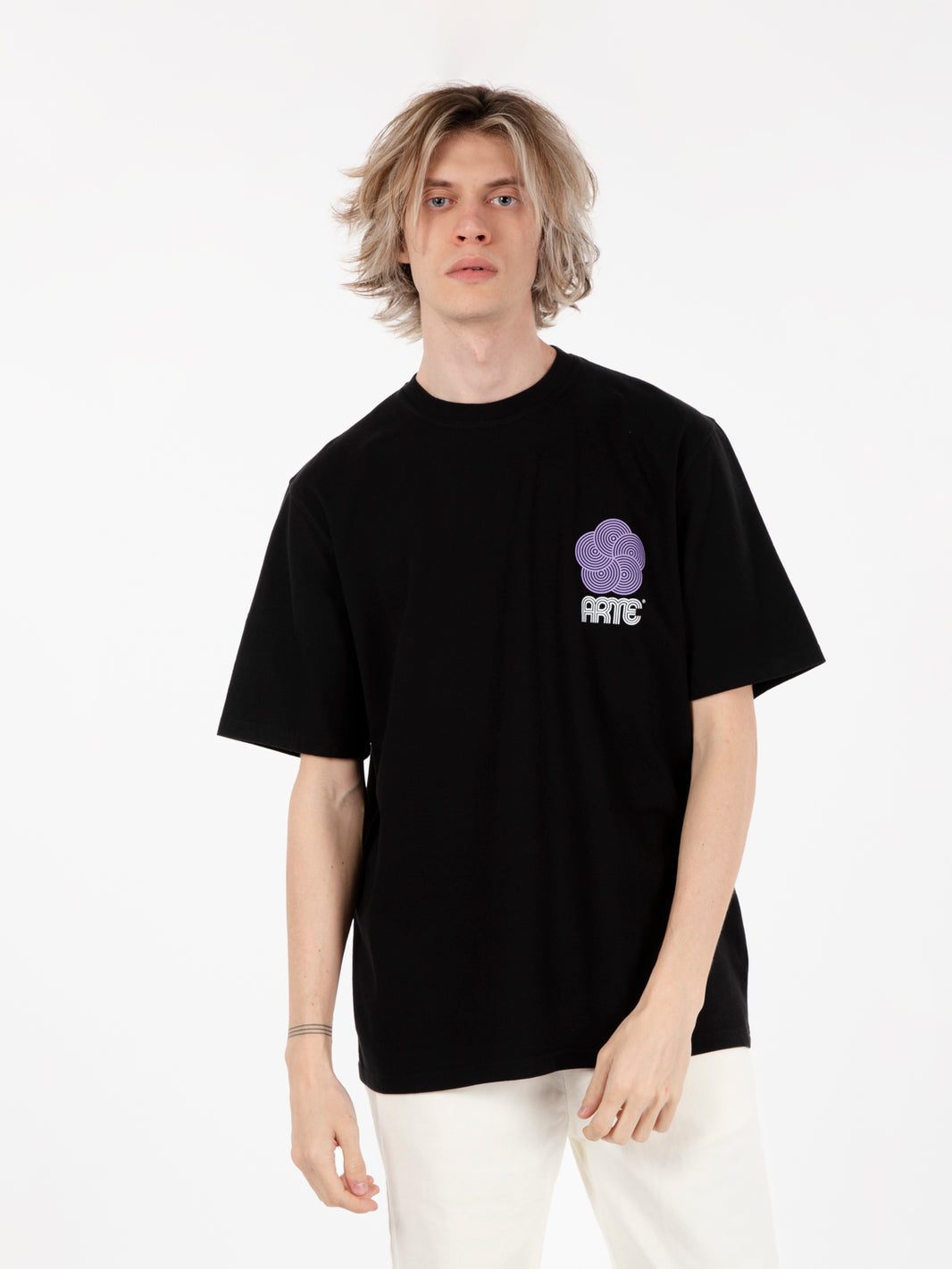 Teo circle flower black t-shirt