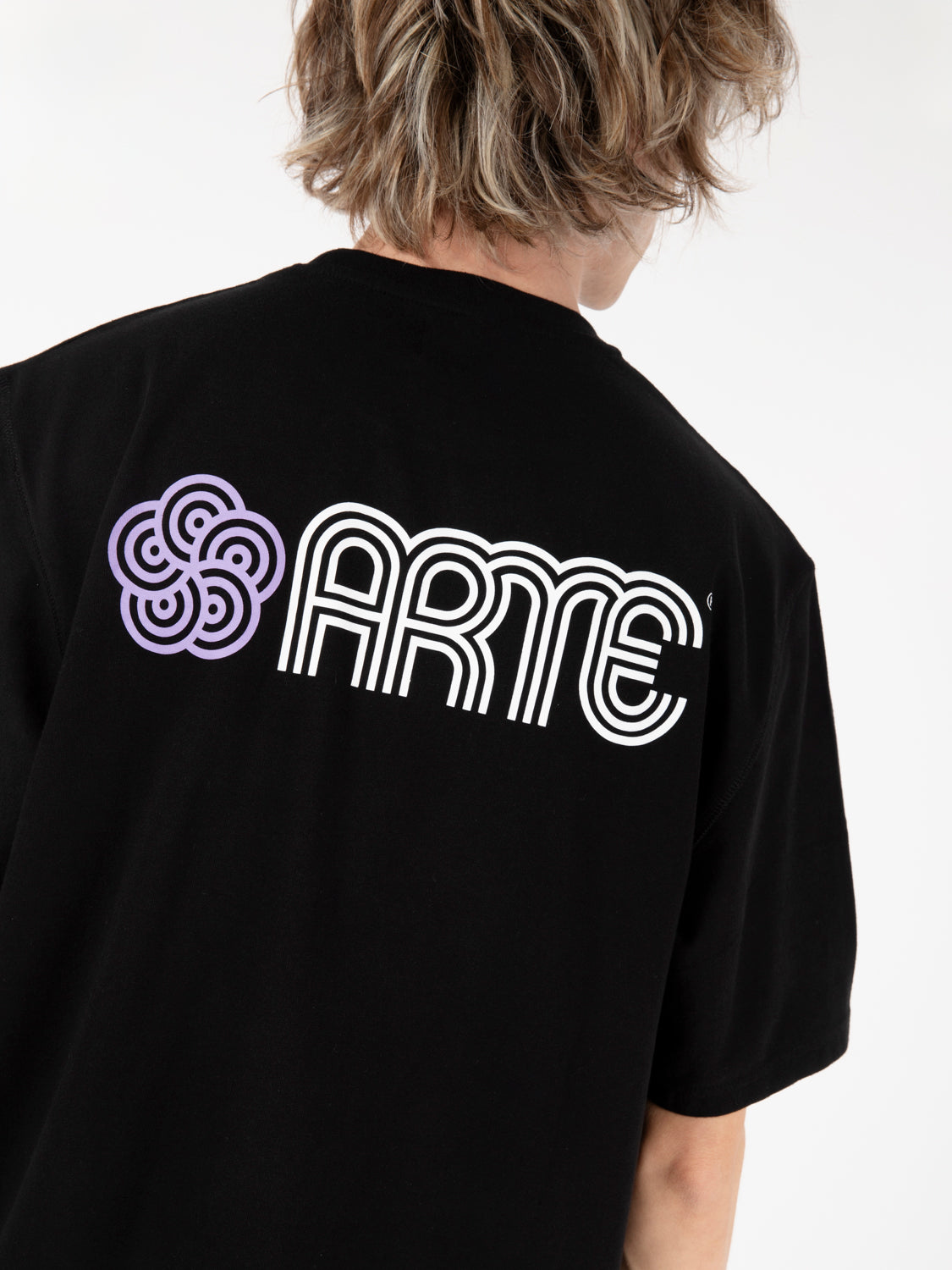 Teo circle flower black t-shirt