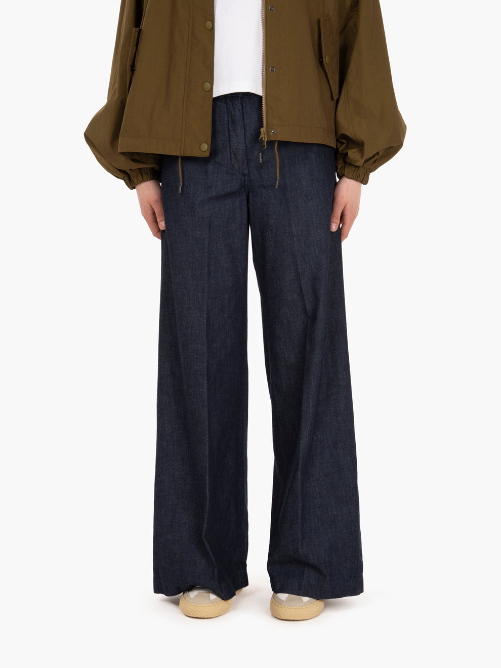 Long denim trousers