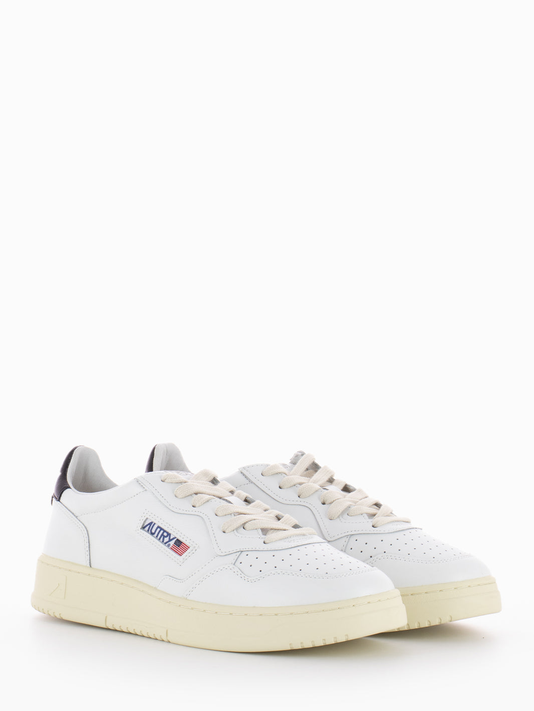 Medalist Low M in white leather