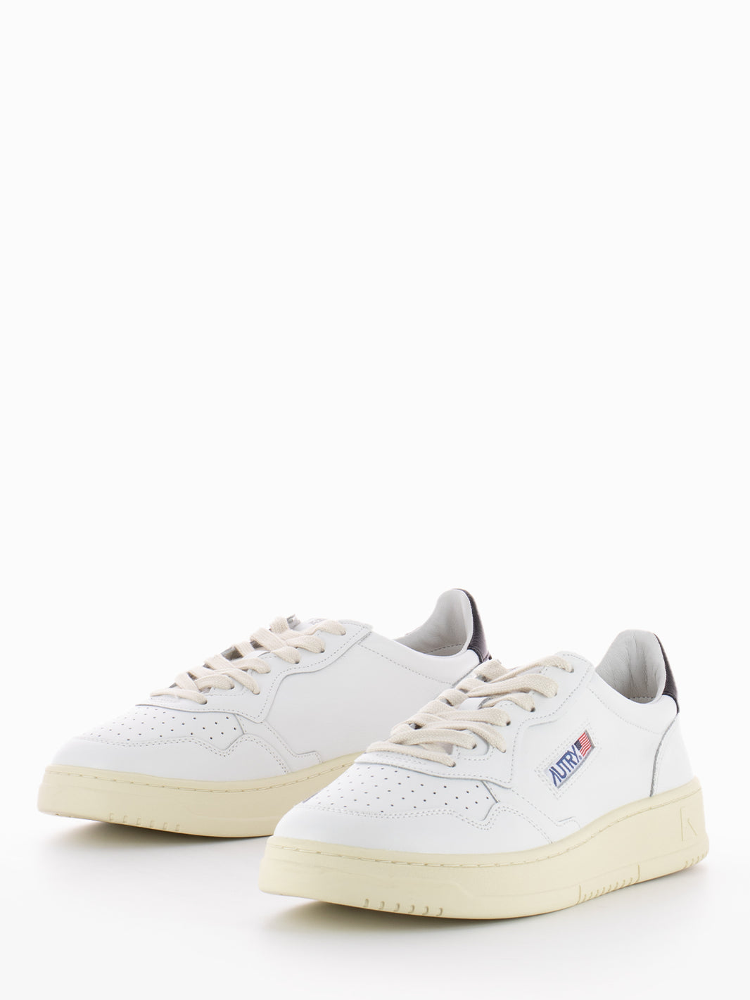 Medalist Low M in white leather