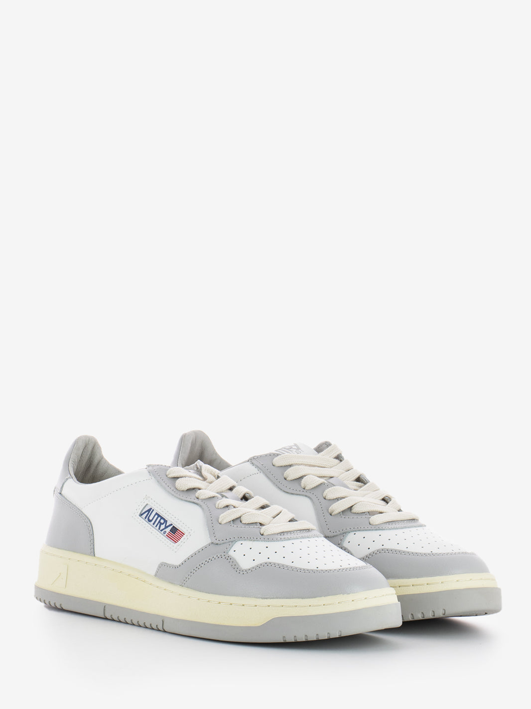 Medalist Low M in two-tone white / vapor leather