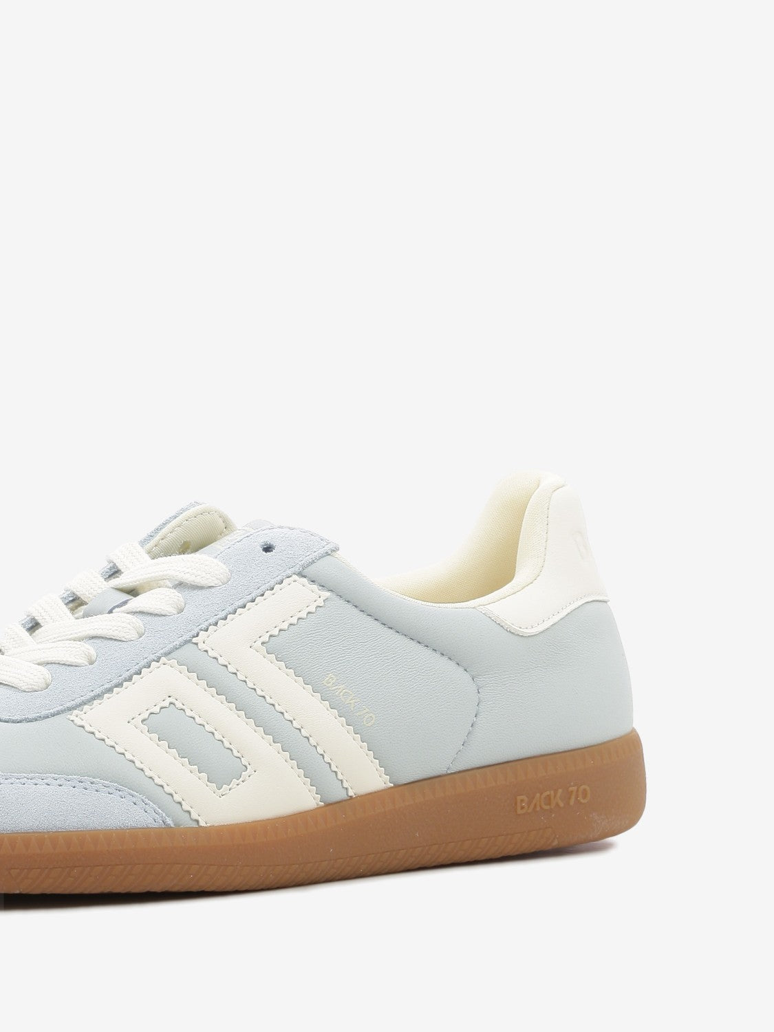 Cloud sneakers in sky nappa