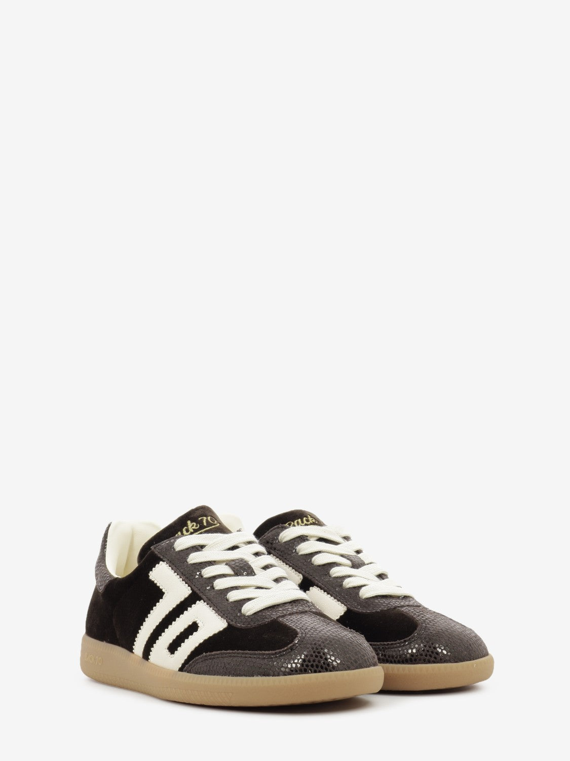 Cloud velvet coffee / butter sneakers
