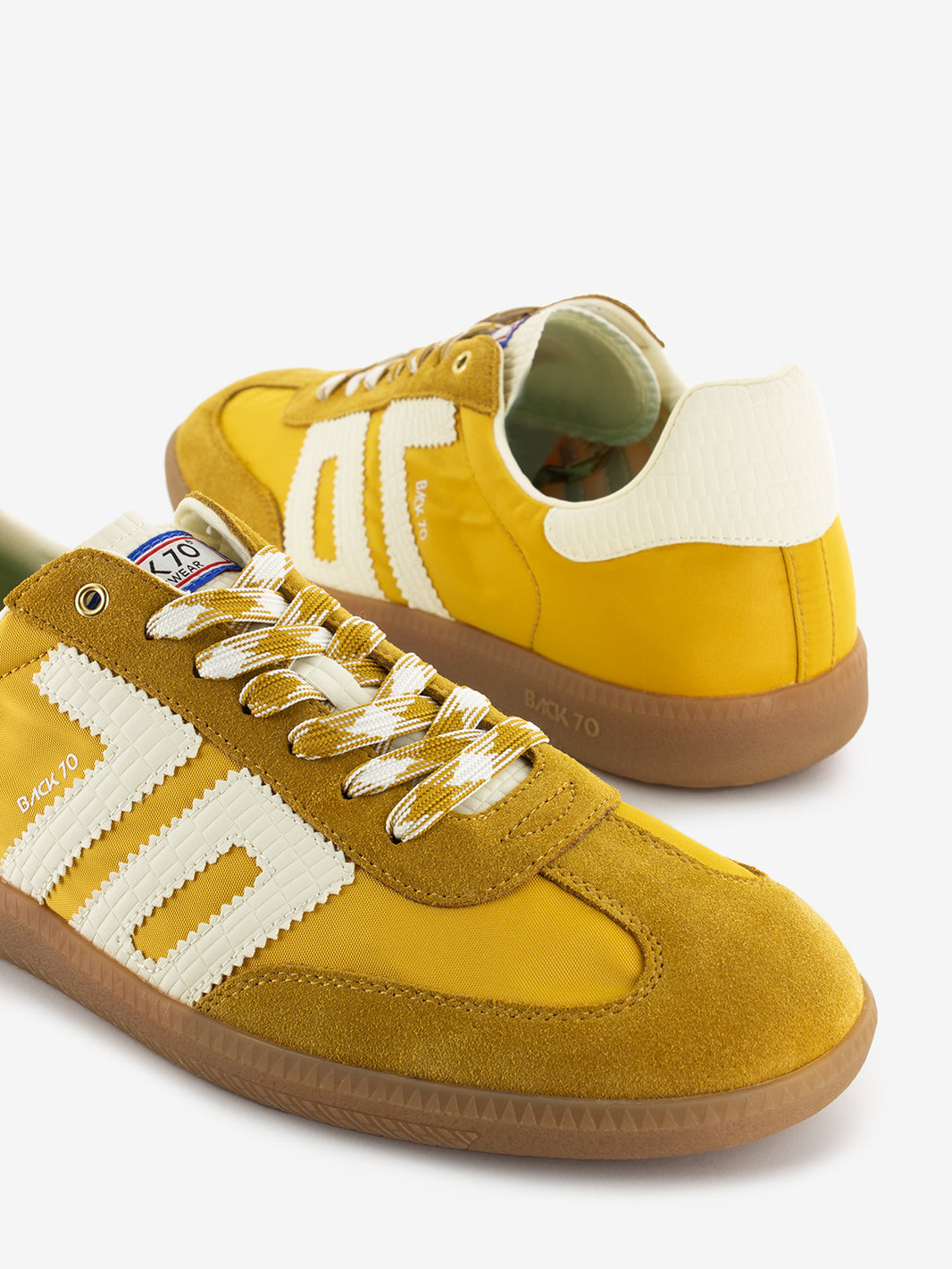 Ghost 08 yellow suede / milk sneakers