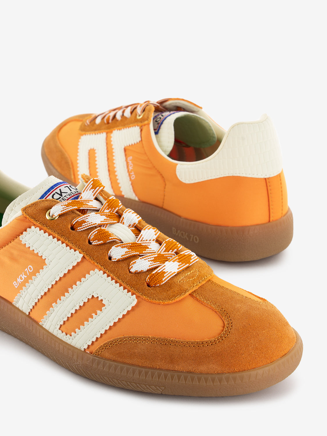 Sneakers Ghost 13 orange suede / milk