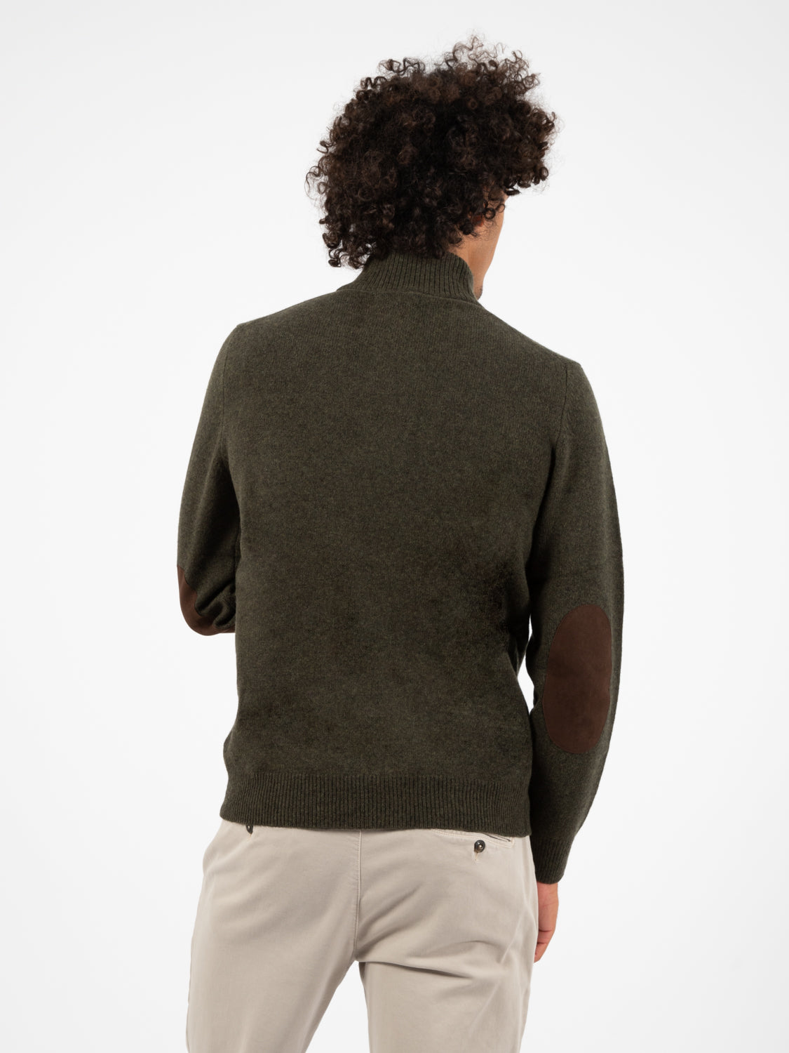 Maglione con bottoni e toppe verde
