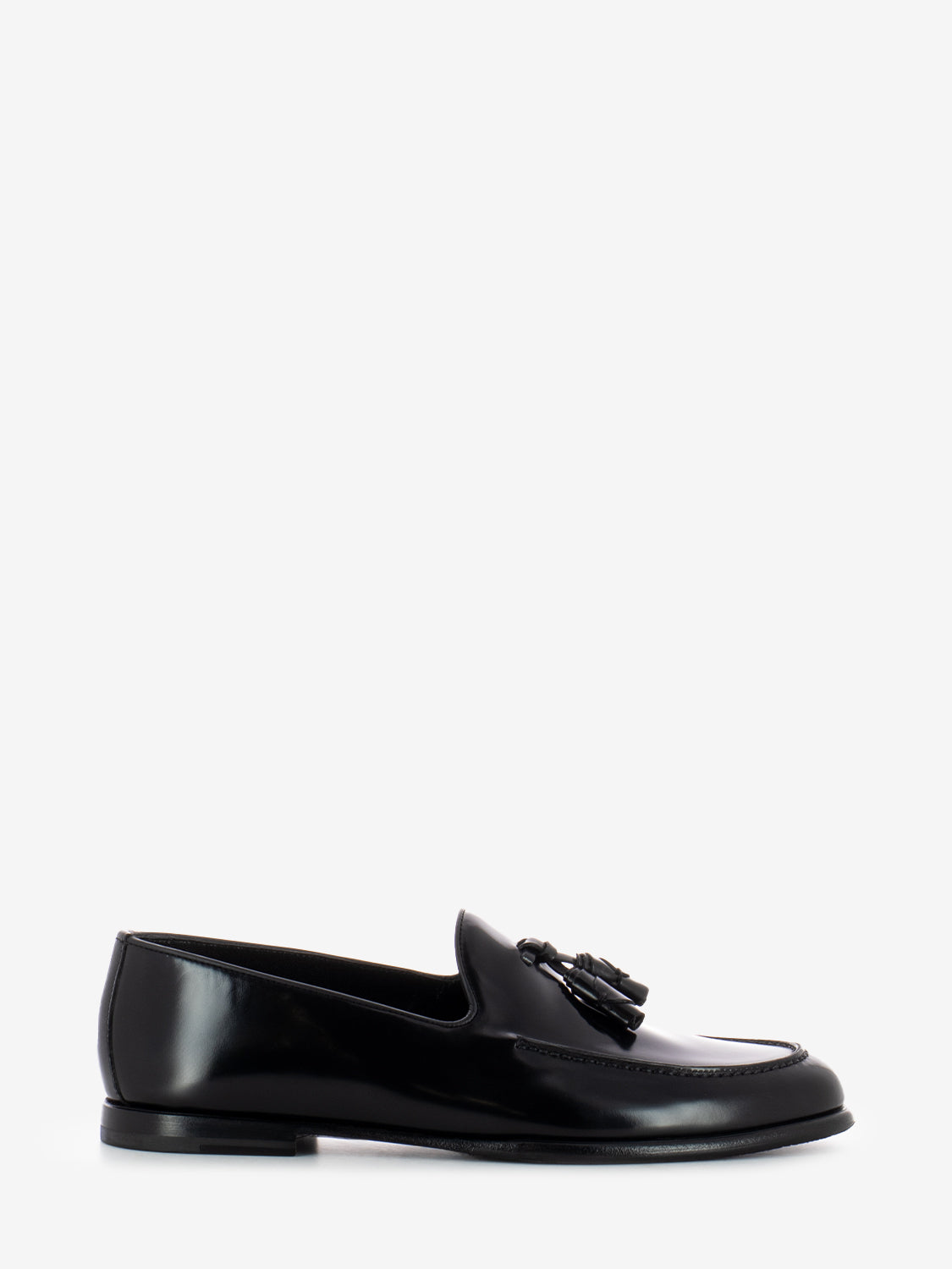 Brushed leather loafers with tassels black