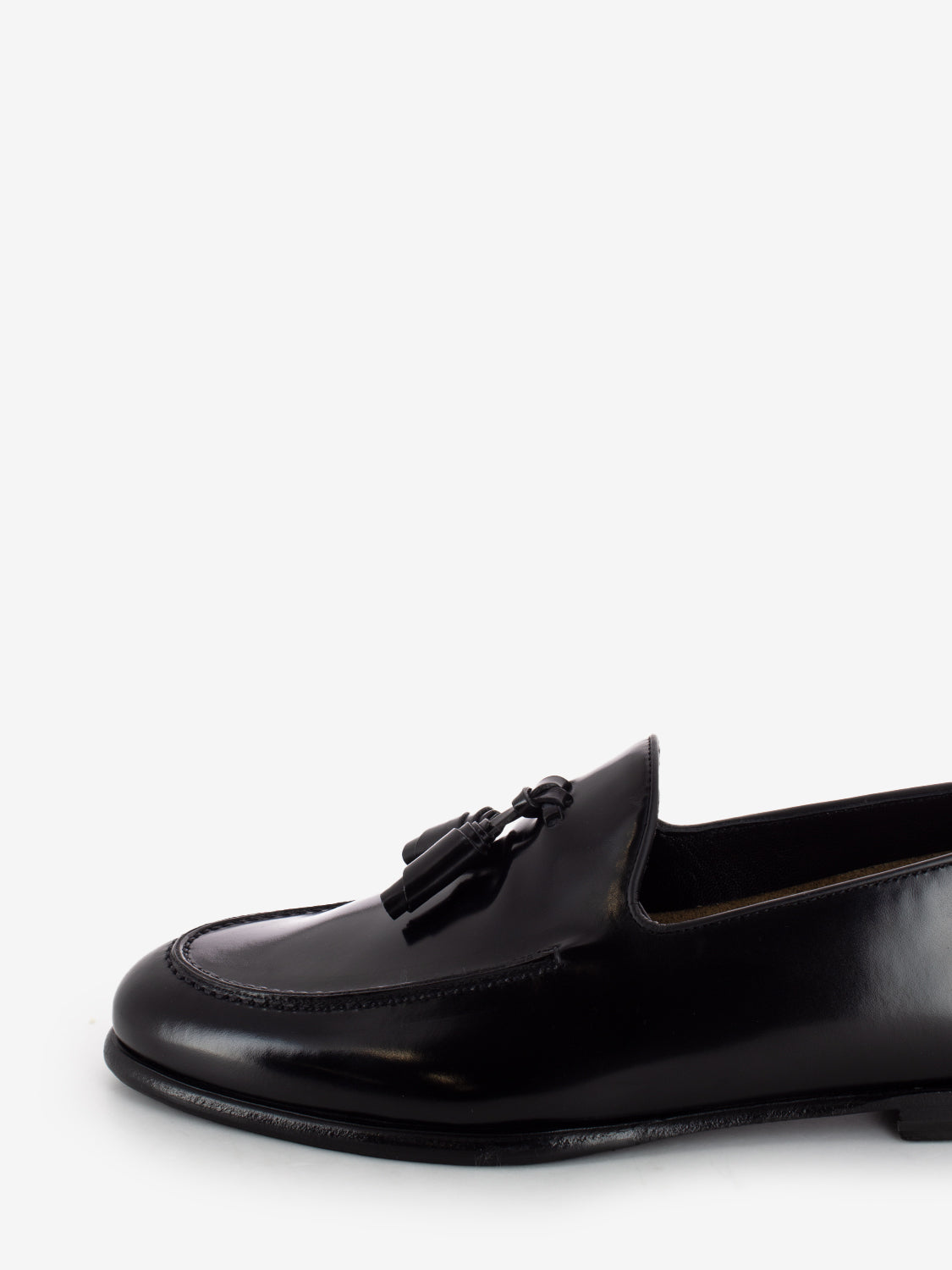 Brushed leather loafers with tassels black