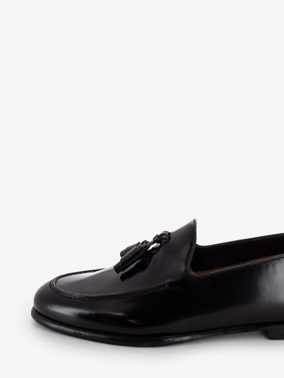 Brushed leather loafers with tassels black