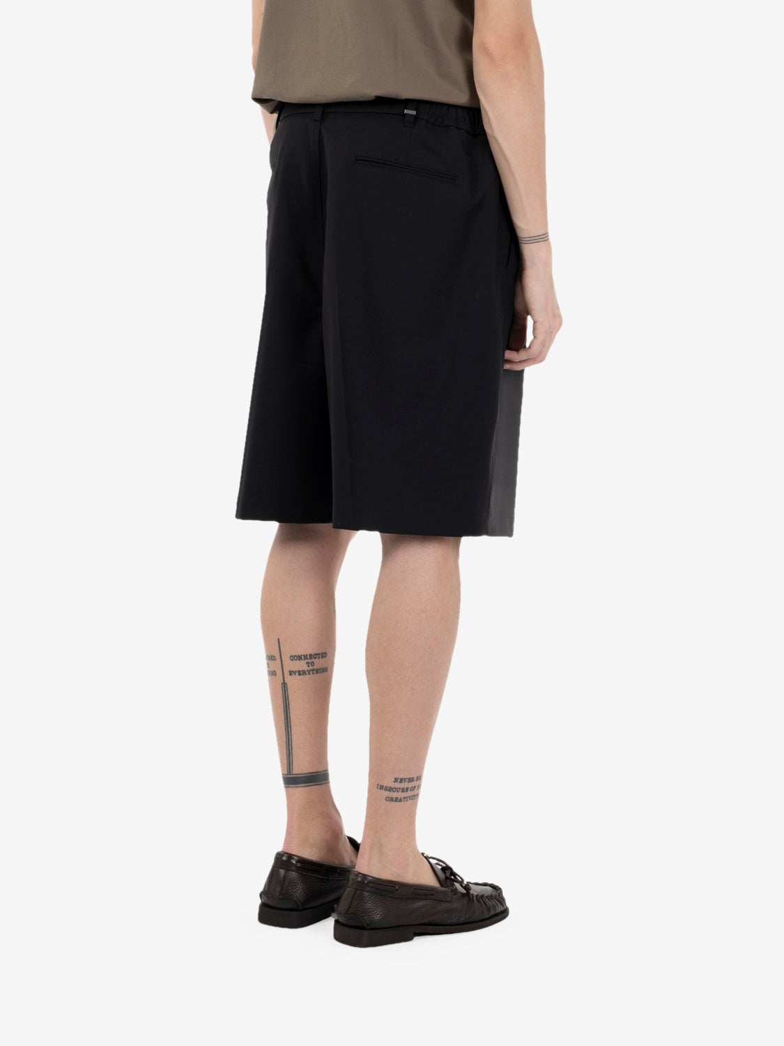 Bermuda con pinces e coulisse nero
