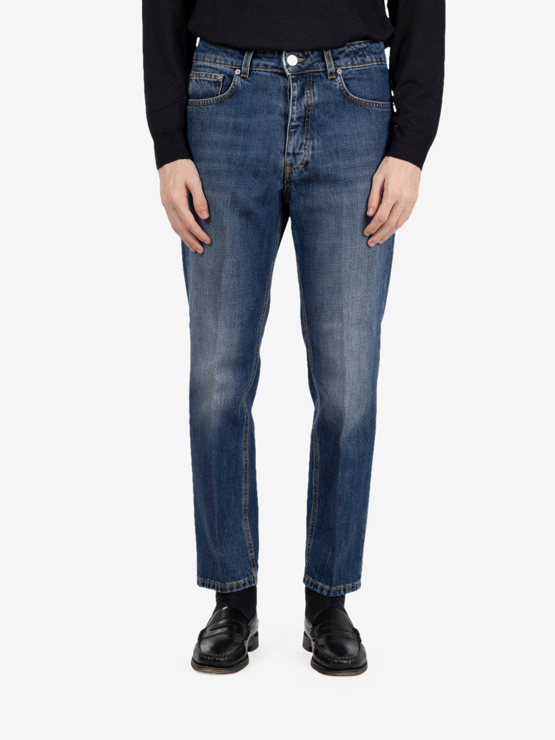 Leonardo shorter blue jeans