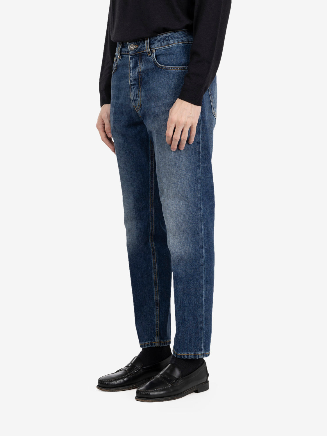 Leonardo shorter blue jeans