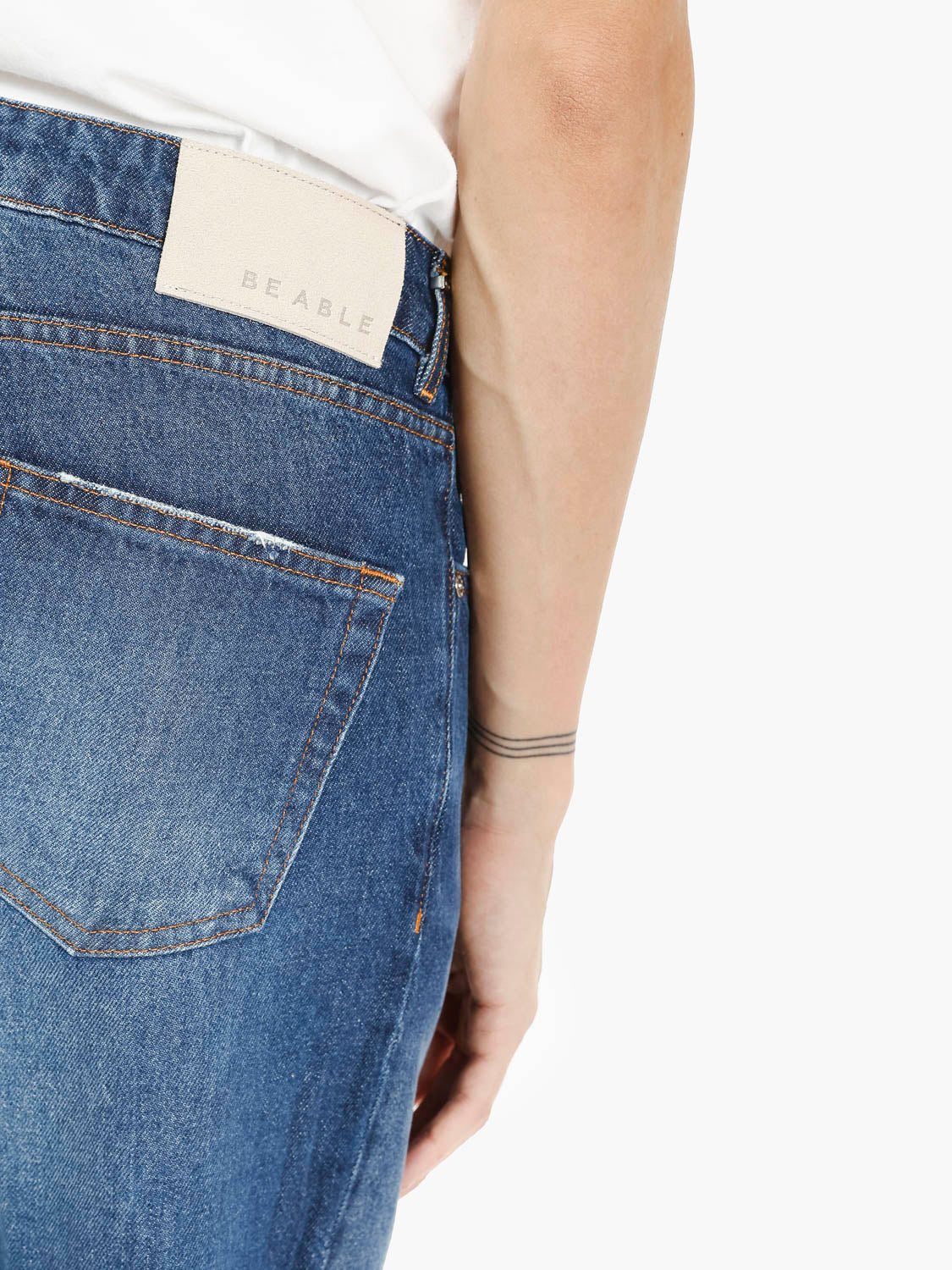 Jeans Leonardo Shorter in denim scuro