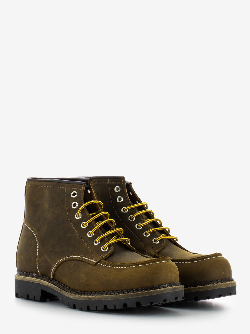 Brown aged nubuck polishes