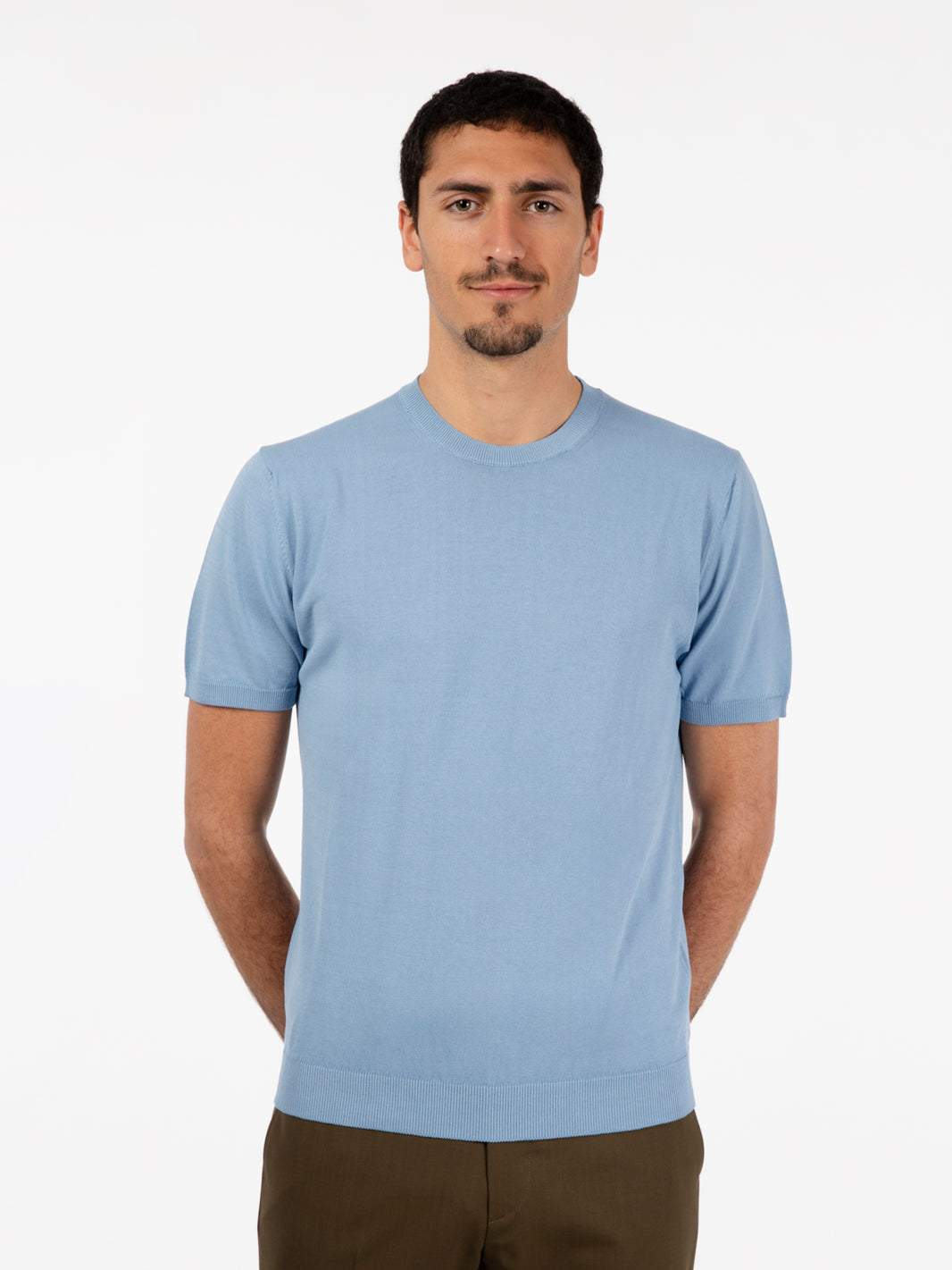 Maglia a maniche corte girocollo basic azzurro