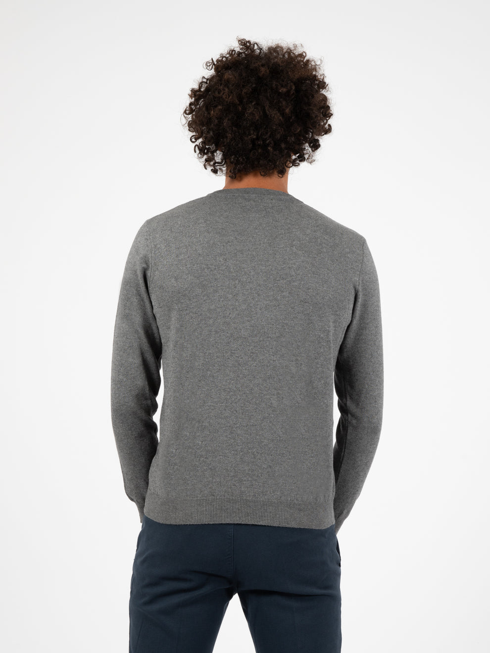 Basic crew neck sweater in grey flannel