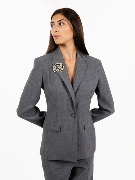 Blazer sfiancato con spilla melange