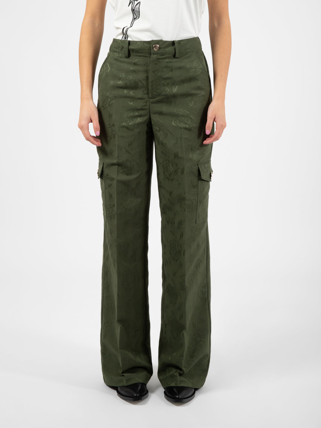 Green embroidered fabric cargo pants