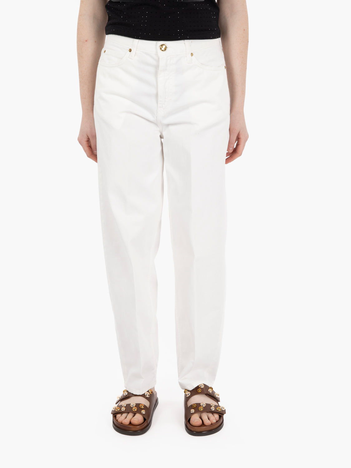 White carrot fit trousers