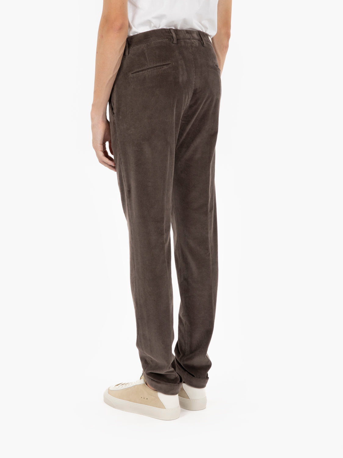 Pantaloni con balza in velluto camoscio