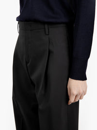 Pantaloni con pinces in misto lana neri