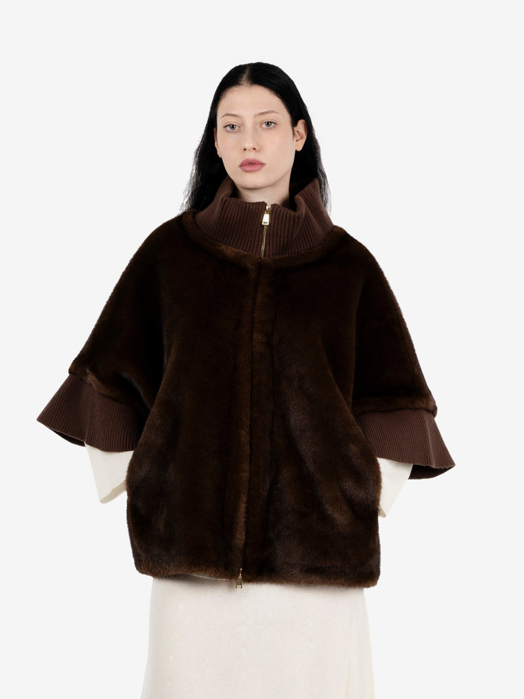 Short-sleeved fudge faux fur coat
